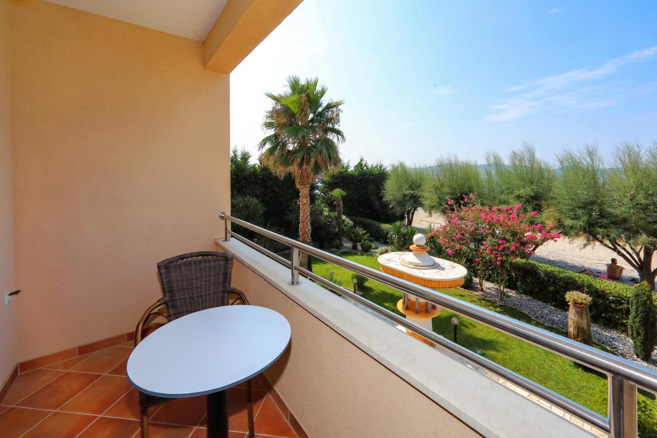 Villa Palma Sukošan Exterior foto